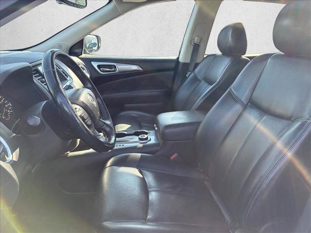 Used 2019 Nissan Pathfinder SL w/ SL Premium Package AWD/4WD image 12