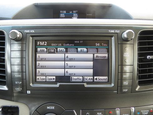 Used 2011 Toyota Sienna XLE w/ XLE Navigation Pkg FWD image 20
