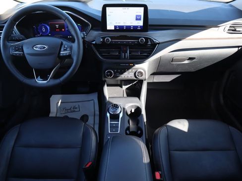 Used 2020 Ford Escape Titanium image 13