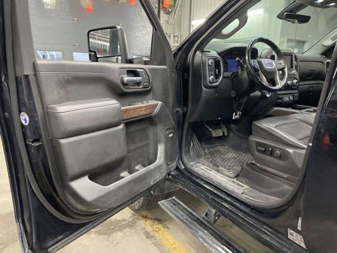 Used 2023 GMC Sierra 2500 Denali w/ Denali Ultimate Package image 10