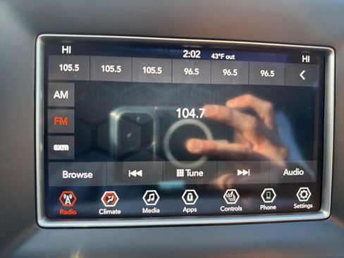 Used 2018 Jeep Grand Cherokee Limited image 15