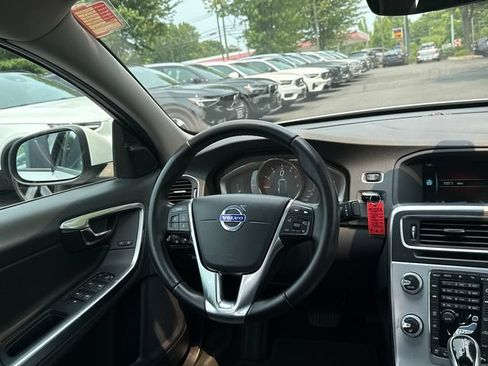 Used 2017 Volvo S60 T5 Dynamic w/ Vision Package AWD/4WD image 40