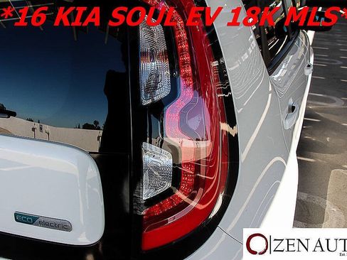 Used 2016 Kia Soul EV FWD image 42