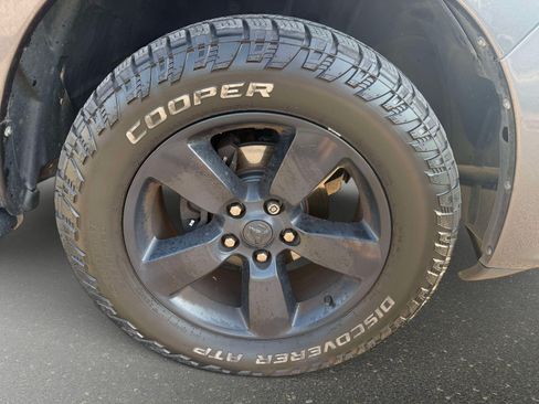 Used 2018 RAM 1500 Express RWD image 7