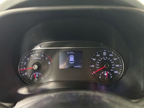 Used 2020 Kia Soul LX image 16