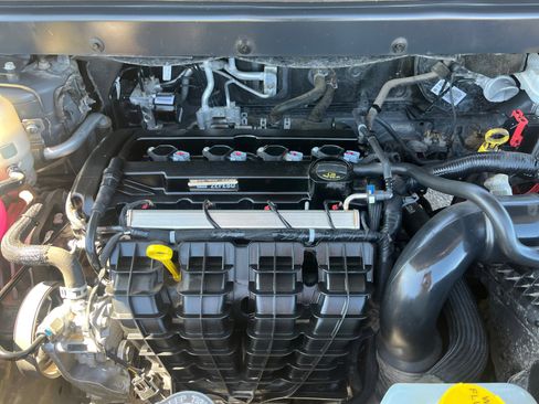 Used 2020 Dodge Journey SE w/ SE Popular Equipment Group FWD image 22