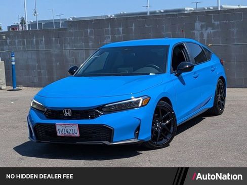 Used 2025 Honda Civic Sport image 1