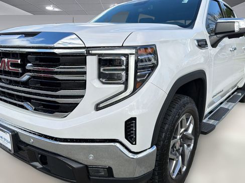 Certified 2024 GMC Sierra 1500 SLT image 19