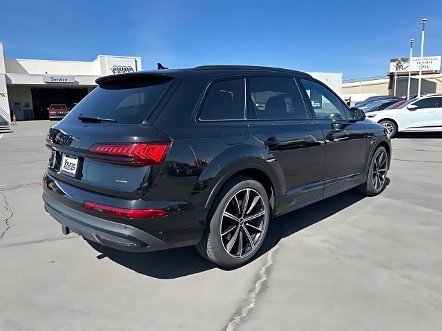 Used 2022 Audi Q7 3.0T Prestige AWD/4WD image 3