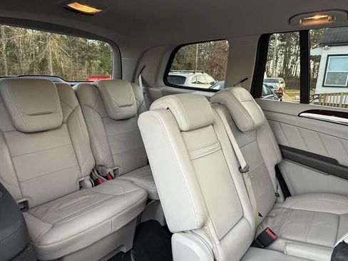 Used 2016 Mercedes-Benz GL 450 GL 450 4MATIC AWD 4dr SUV w/ Premium I Package image 18