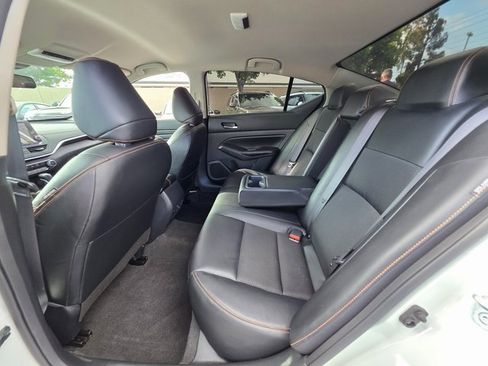 Used 2022 Nissan Altima 2.5 SR image 15