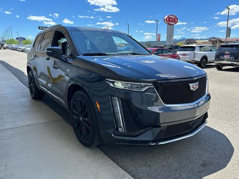 Certified 2023 Cadillac XT6 Sport w/ LPO, ONYX Package AWD/4WD image 3