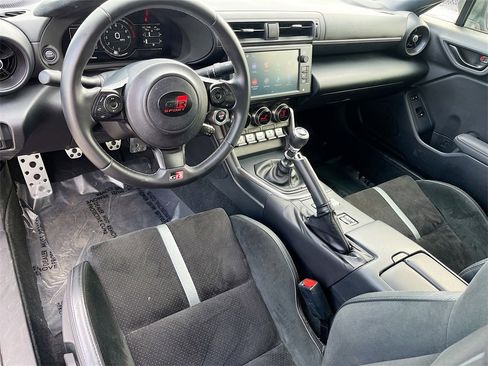 Used 2023 Toyota GR86 Premium image 21