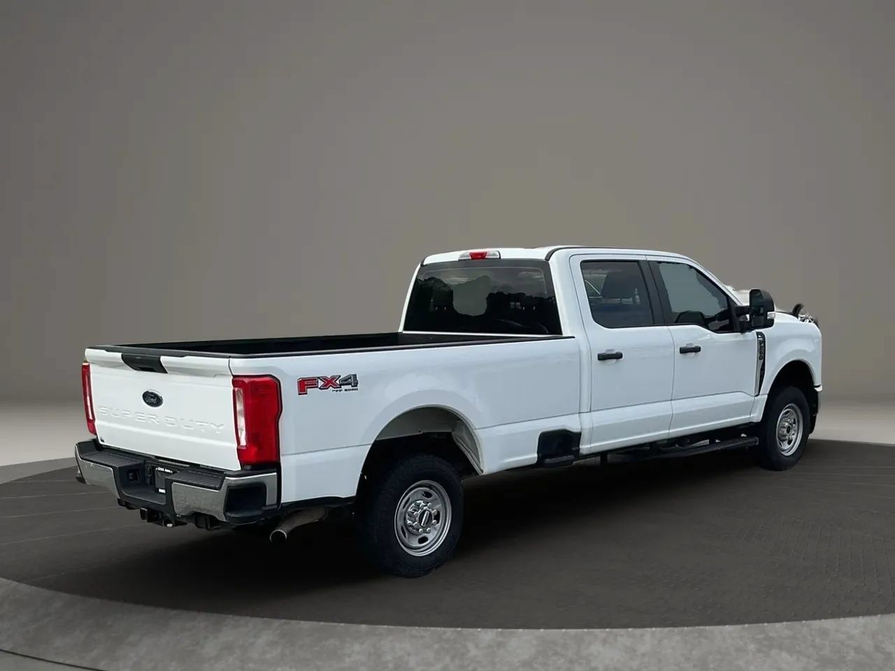 Used 2024 Ford F250 XL w/ FX4 Off-Road Package AWD/4WD image 5