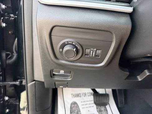 Used 2025 Jeep Grand Cherokee L Laredo AWD/4WD image 23