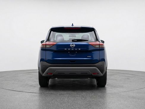 Used 2025 Nissan Rogue SV image 7