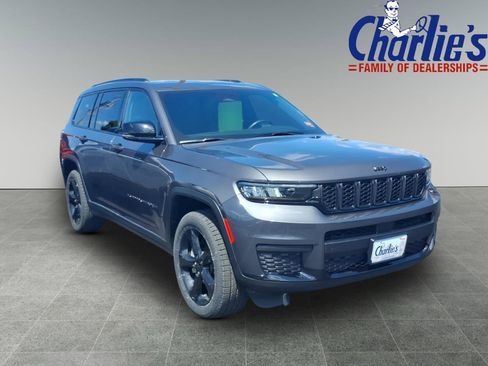 Used 2023 Jeep Grand Cherokee L Laredo AWD/4WD image 3