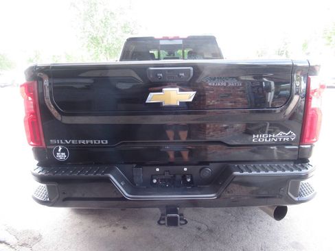 Used 2024 Chevrolet Silverado 3500 High Country w/ High Country Premium Package image 15