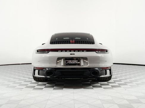 Used 2024 Porsche 911 Carrera RWD image 17