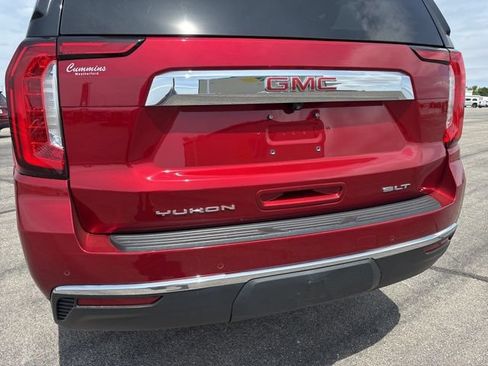 Used 2022 GMC Yukon XL SLT w/ SLT Luxury Package AWD/4WD image 12