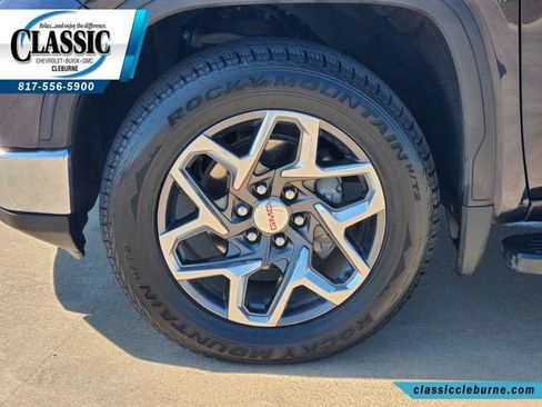 Used 2024 GMC Sierra 1500 SLT AWD/4WD image 13