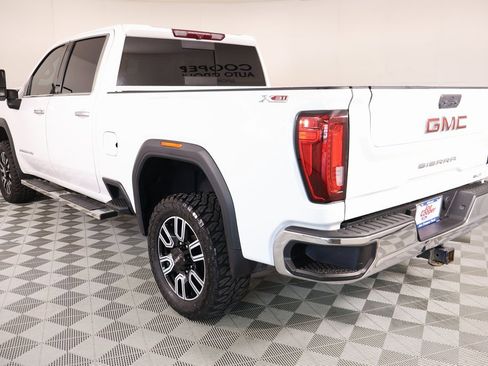 Used 2021 GMC Sierra 2500 SLT w/ SLT Convenience Package image 24