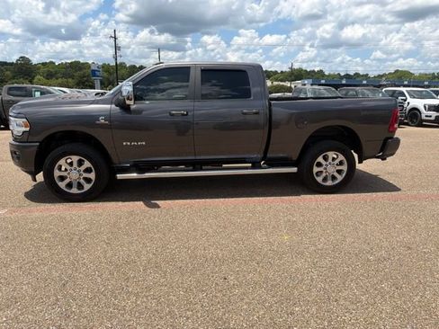 Used 2024 RAM 2500 Laramie w/ Sport Appearance Package AWD/4WD image 4