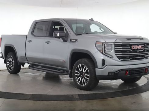 Used 2023 GMC Sierra 1500 AT4 w/ AT4 Premium Package AWD/4WD image 2