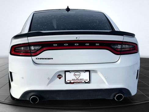 Used 2018 Dodge Charger R/T Scat Pack w/ Dynamics Package RWD image 9