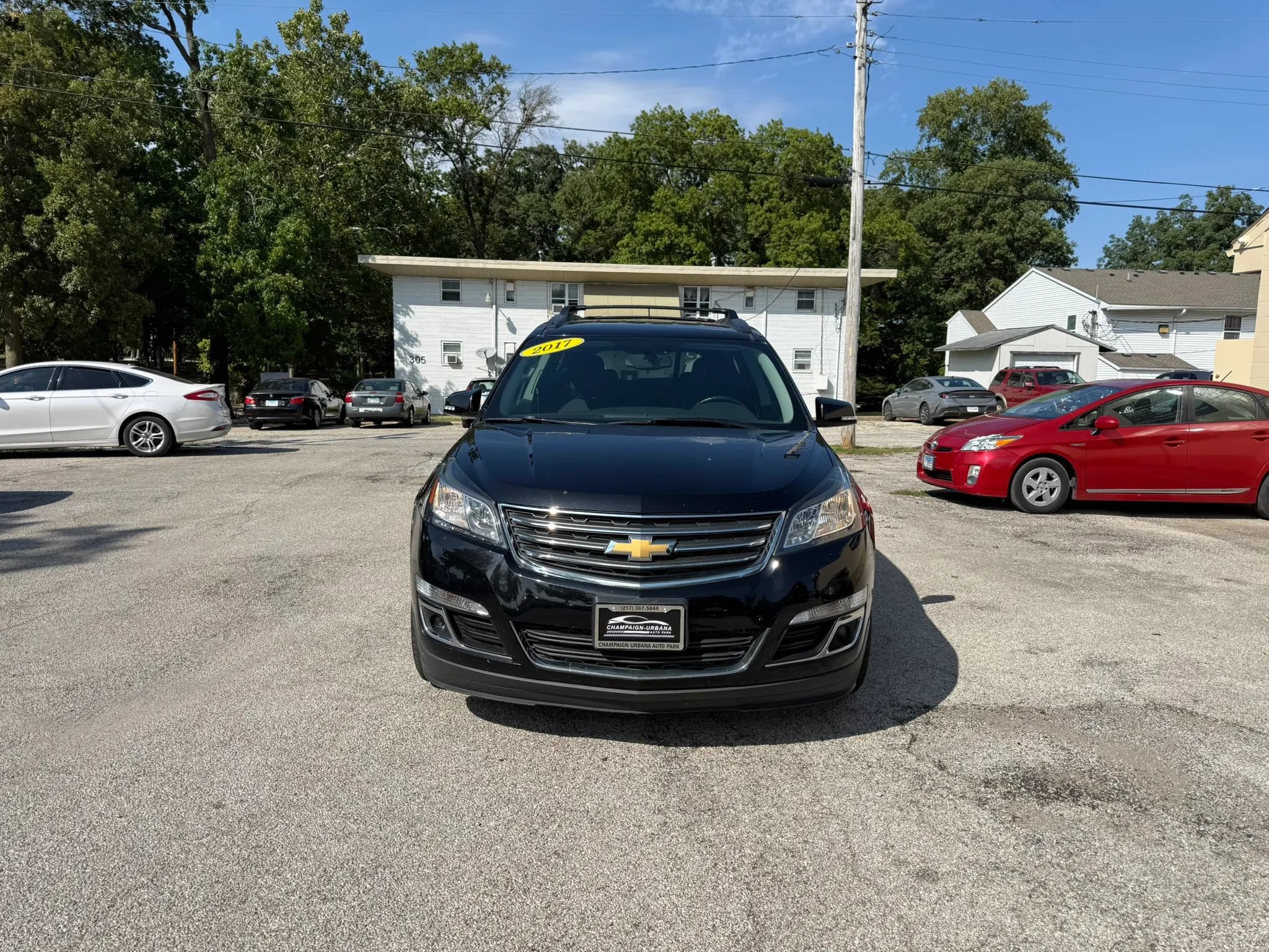 Used 2017 Chevrolet Traverse LT w/ Style and Technology Package AWD/4WD image 2
