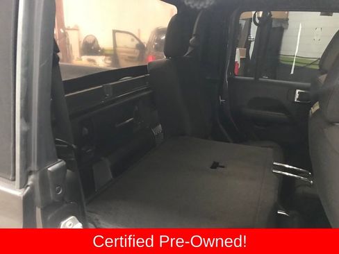 Certified 2020 Jeep Gladiator Overland image 33