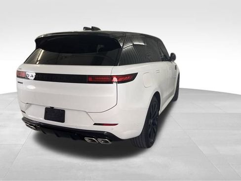 New 2025 Land Rover Range Rover Sport Dynamic SE image 4