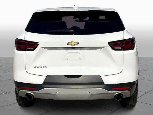 Used 2023 Chevrolet Blazer LT image 4