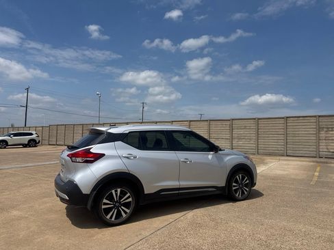 Certified 2020 Nissan Kicks SR FWD image 24