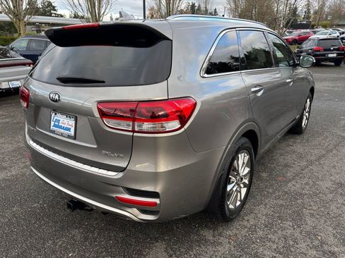 Used 2017 Kia Sorento SX image 5