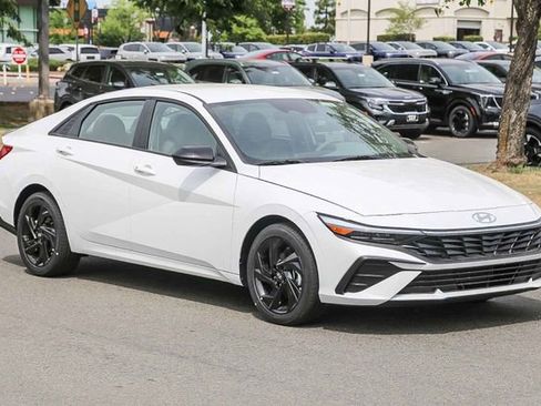 New 2026 Hyundai Elantra Sport FWD image 4