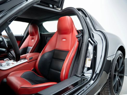 Used 2012 Mercedes-Benz SLS AMG AMG Coupe 2D image 23