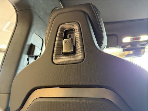 Used 2022 Rivian R1T Adventure image 38