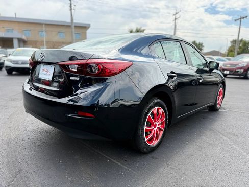 Used 2017 MAZDA MAZDA3 Sport FWD image 3