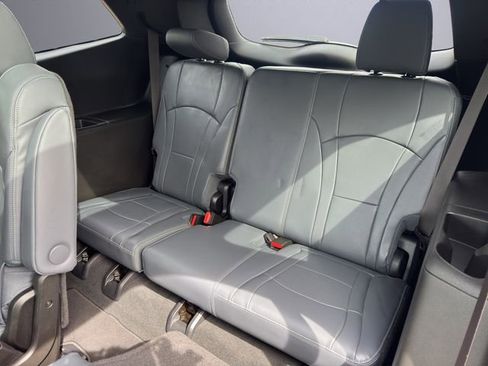 Used 2024 Buick Enclave Essence w/ Experience Buick Package AWD/4WD image 23