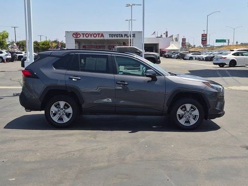 Used 2025 Toyota RAV4 XLE FWD image 4