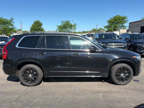 Used 2016 Volvo XC90 T6 Momentum w/ Momentum Plus Package AWD/4WD image 8