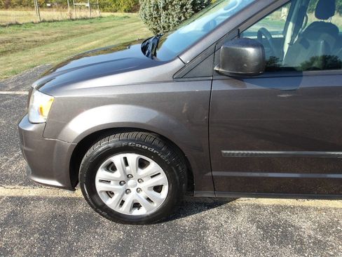 Used 2016 Dodge Grand Caravan American Value Package image 27