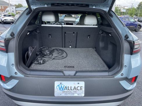Certified 2025 Volkswagen ID.4 Pro S Plus AWD/4WD image 38