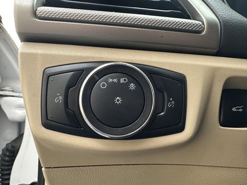 Used 2014 Ford Fusion SE image 26