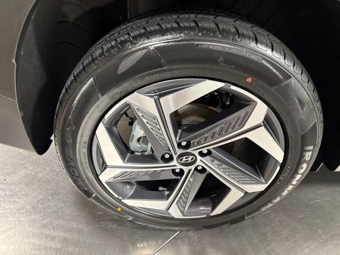 Used 2022 Hyundai Tucson Limited AWD/4WD image 13
