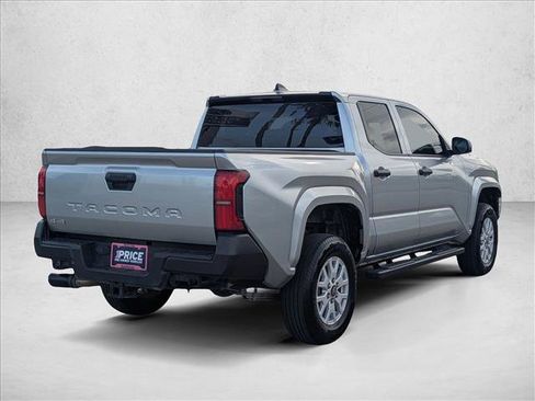 Used 2025 Toyota Tacoma SR AWD/4WD image 5
