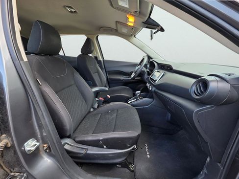Used 2021 Nissan Kicks S FWD image 15