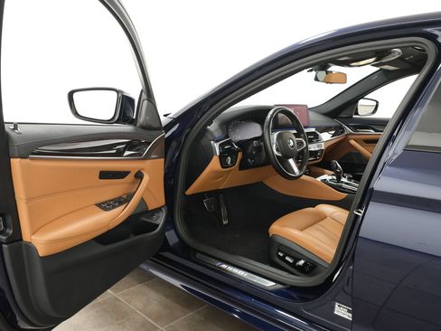 Used 2023 BMW M550i xDrive w/ Executive Package AWD/4WD image 24