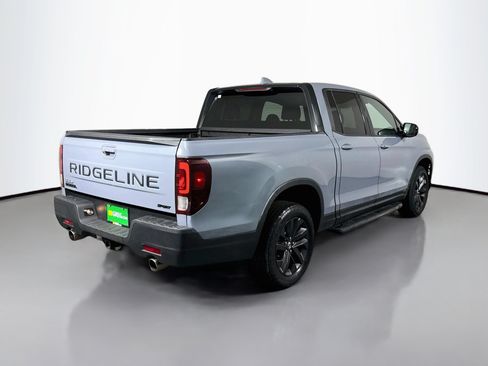 Used 2024 Honda Ridgeline Sport image 10